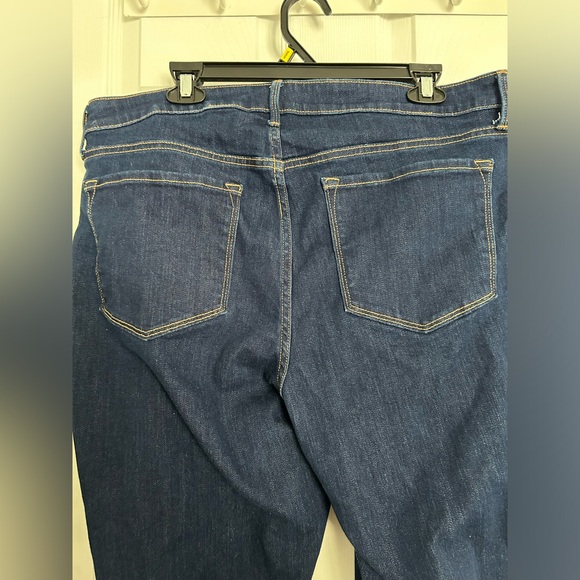 High Waisted Dark Wash Jeans - Picture 8 of 8